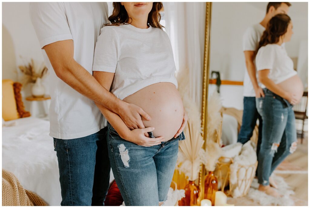 Rust & Honey was the perfect location for a cozy studio maternity session; they had the best warm boho decor.